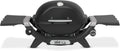 Weber Q 1200N Barbecue a Gas con Ripiani Laterali, Griglia Compatta per Campeggio, Terrazze e Balconi, con Bruciatore ad Alte Prestazioni, Griglie in Ghisa Smaltata e Accensione Elettronica, Nero
