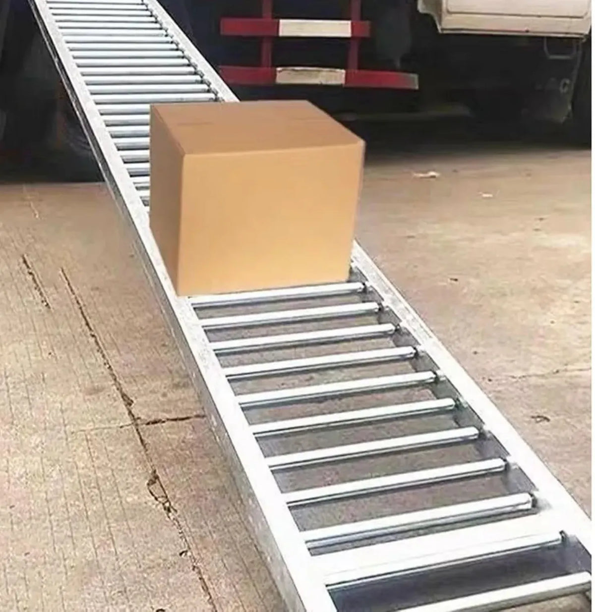Rulliera in Acciaio Inossidabile Non Motorizzata, 150 kg Capacità, Design Lineare per Trasporto Merci Efficiente